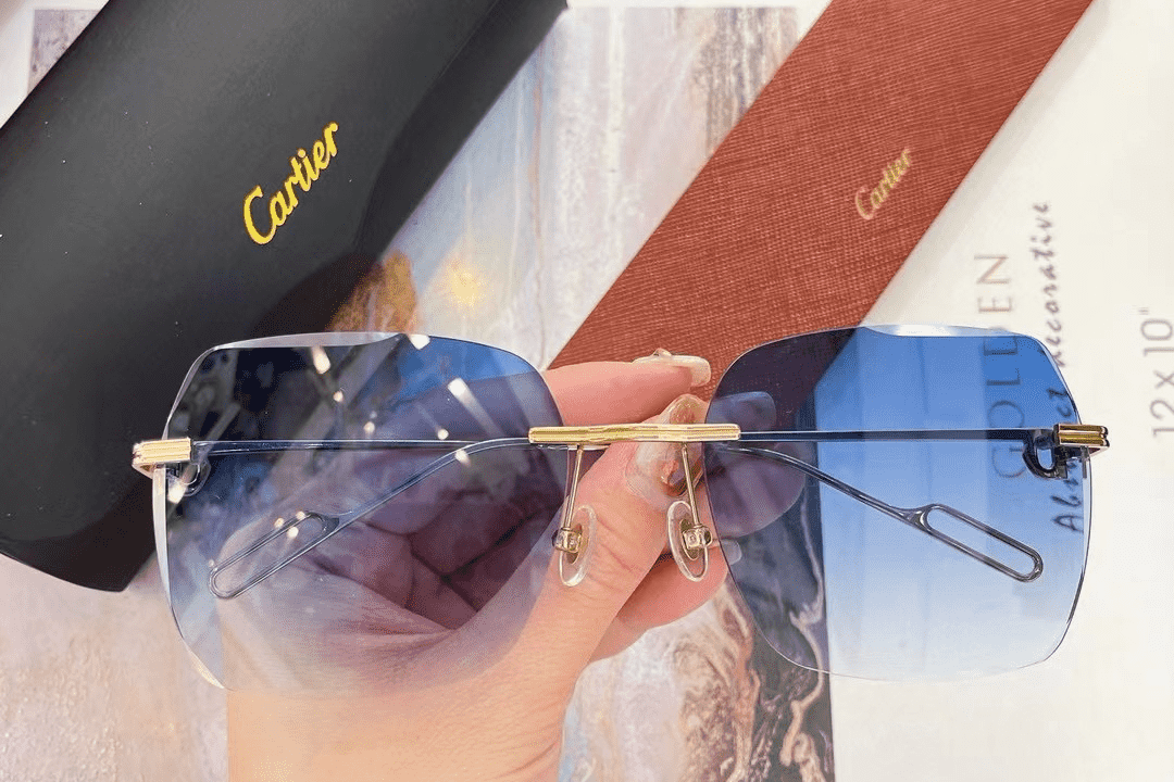 Cartier Smooth Golden-Finish metal, Diamond Cut Blue Mixed White Colour lens